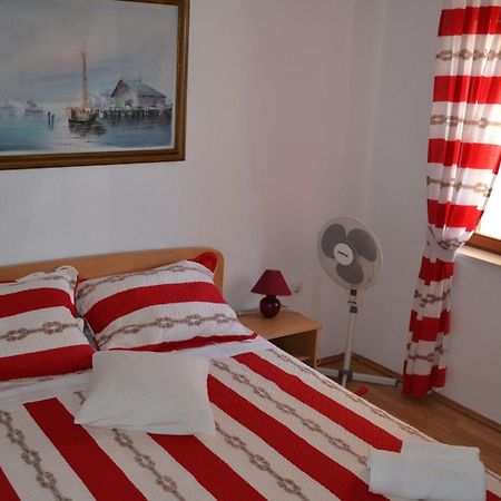 Ražanj Holiday Apartments Lucic - Feels Like Home, Away From Home מראה חיצוני תמונה